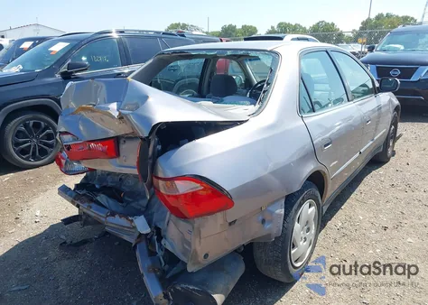 2000 Honda Accord 3.0 Lx z USA, uszkodzony, nr VIN 1HGCG1649YA062626